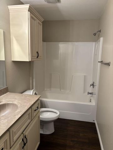 1660 N Marlan Avenue, Springfield, MO 65803