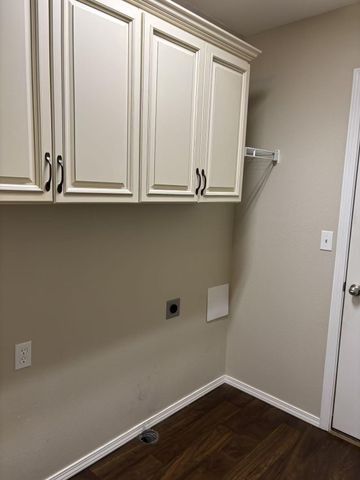 1660 N Marlan Avenue, Springfield, MO 65803