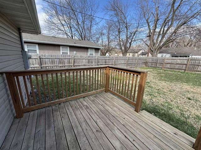 1660 N Marlan Avenue, Springfield, MO 65803