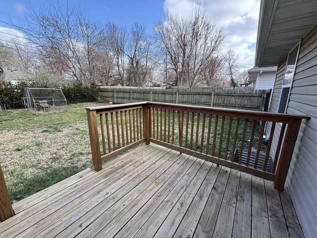 1660 N Marlan Avenue, Springfield, MO 65803