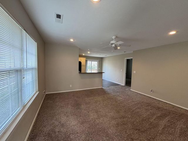 1660 N Marlan Avenue, Springfield, MO 65803