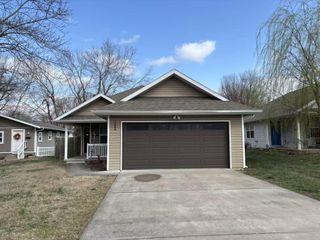 1660 N Marlan Avenue, Springfield, MO 65803