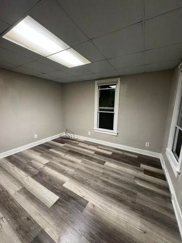 255 College Avenue, Valparaiso, IN 46383