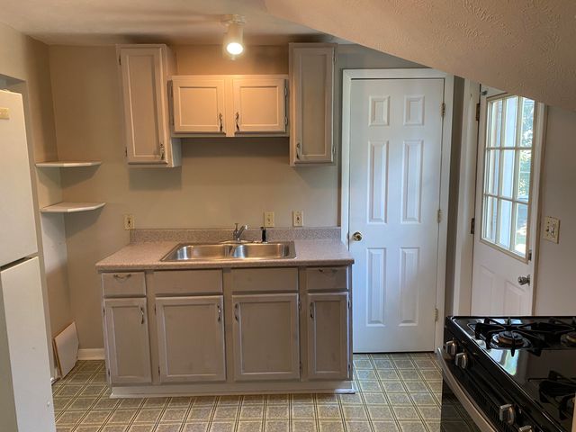 255 College Avenue, Valparaiso, IN 46383