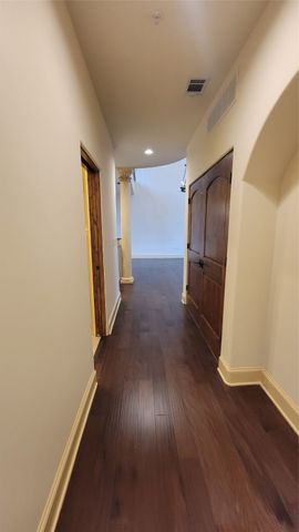 2510 N Henderson 2, Dallas, TX 75206