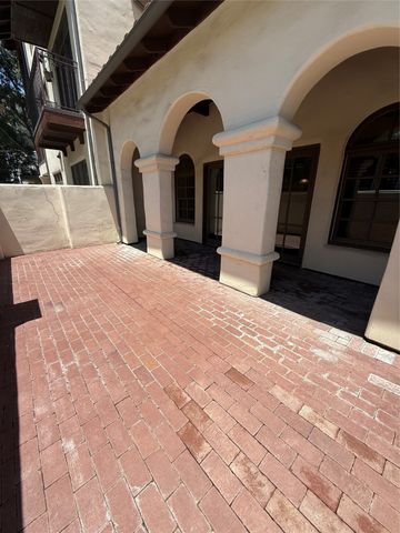 2510 N Henderson 2, Dallas, TX 75206