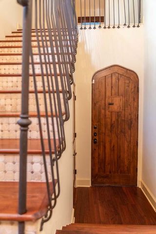 2510 N Henderson 2, Dallas, TX 75206