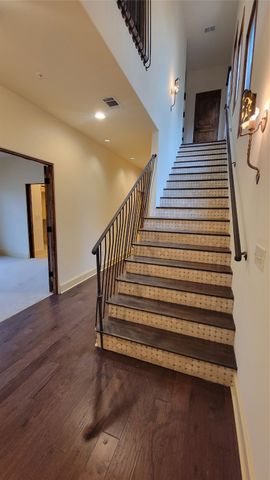 2510 N Henderson 2, Dallas, TX 75206