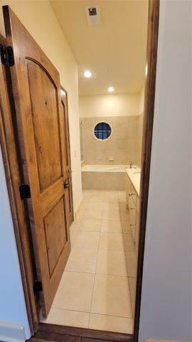 2510 N Henderson 2, Dallas, TX 75206