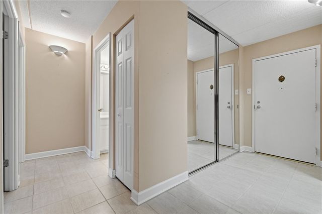 5600 Munhall Rd 902, Squirrel Hill, PA 15217
