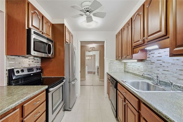 5600 Munhall Rd 902, Squirrel Hill, PA 15217