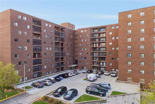 5600 Munhall Rd 902, Squirrel Hill, PA 15217