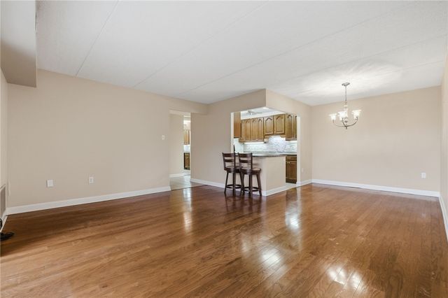 5600 Munhall Rd 902, Squirrel Hill, PA 15217