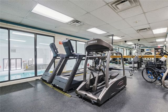 5600 Munhall Rd 902, Squirrel Hill, PA 15217