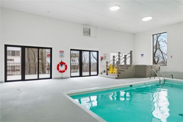 5600 Munhall Rd 902, Squirrel Hill, PA 15217