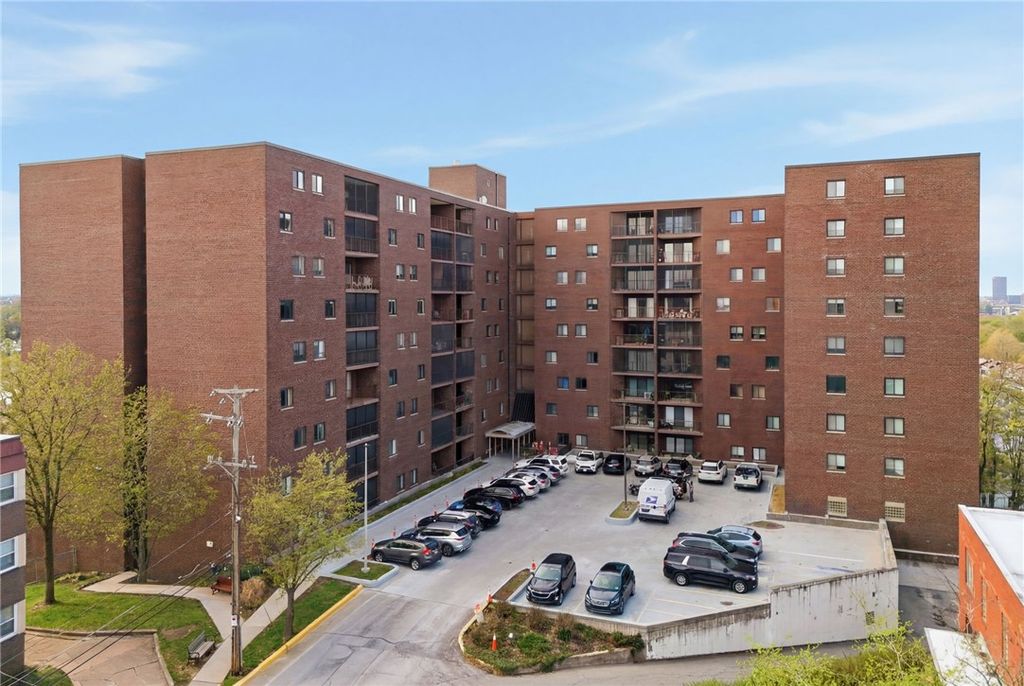 5600 Munhall Rd 902, Squirrel Hill, PA 15217