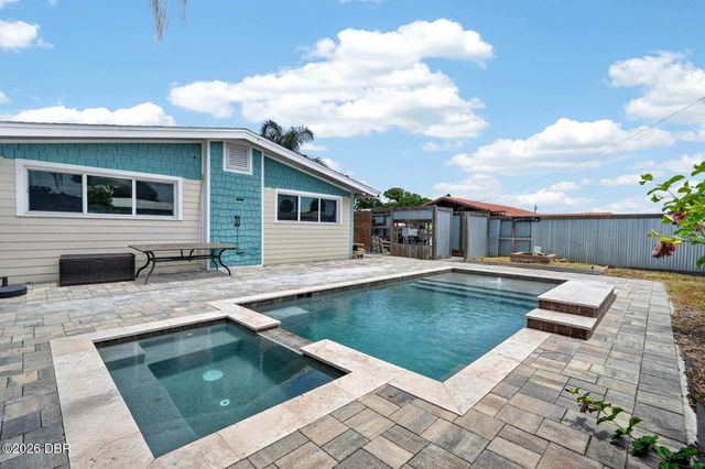 2071 S Peninsula Drive, Daytona Beach, FL 32118