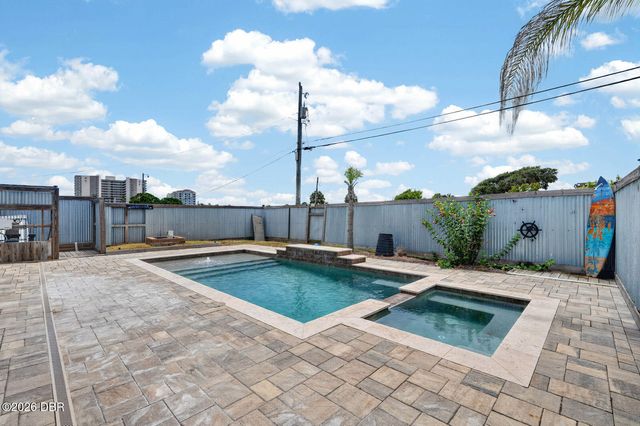 2071 S Peninsula Drive, Daytona Beach, FL 32118