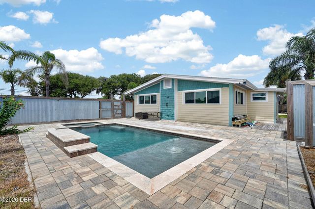 2071 S Peninsula Drive, Daytona Beach, FL 32118
