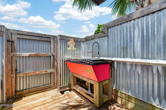 2071 S Peninsula Drive, Daytona Beach, FL 32118