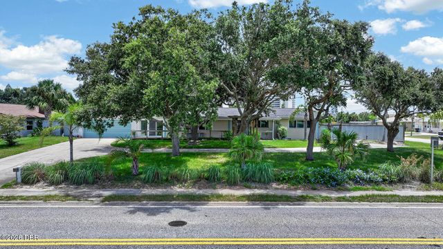 2071 S Peninsula Drive, Daytona Beach, FL 32118