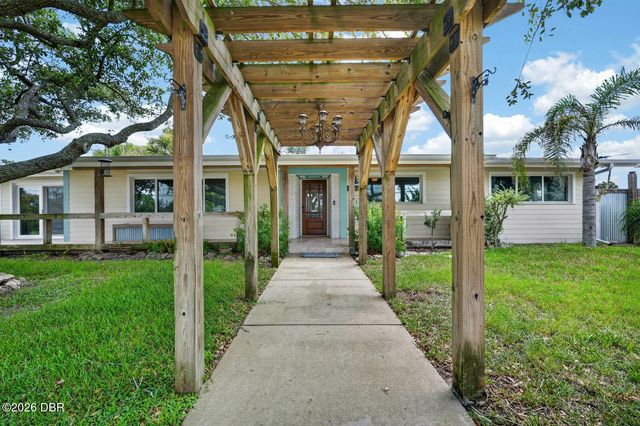2071 S Peninsula Drive, Daytona Beach, FL 32118