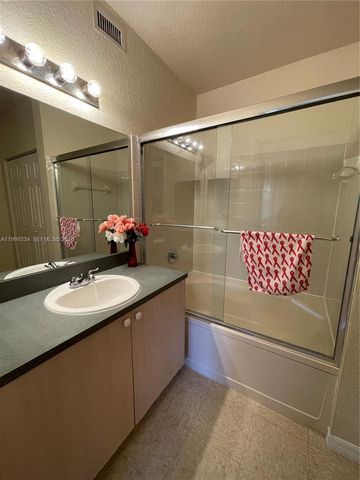 2305 Belmont Lane 2305, North Lauderdale, FL 33068