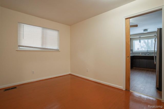 28031 Lorraine Avenue, Warren, MI 48093