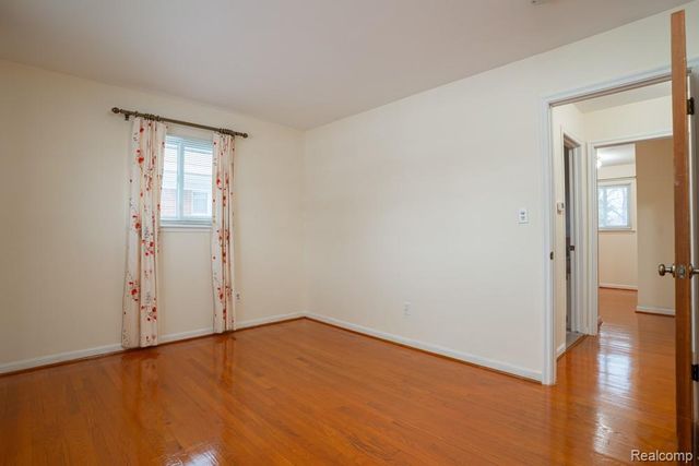 28031 Lorraine Avenue, Warren, MI 48093