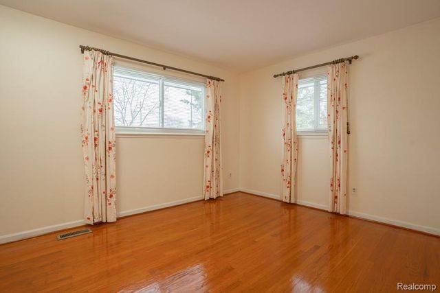 28031 Lorraine Avenue, Warren, MI 48093