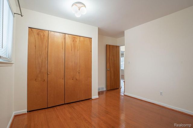 28031 Lorraine Avenue, Warren, MI 48093