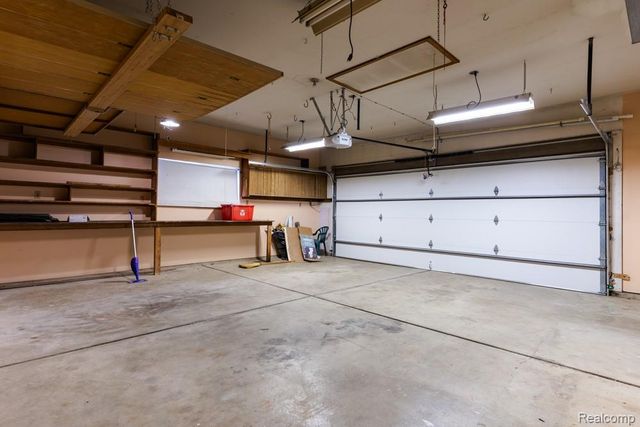 28031 Lorraine Avenue, Warren, MI 48093