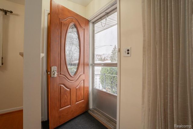 28031 Lorraine Avenue, Warren, MI 48093