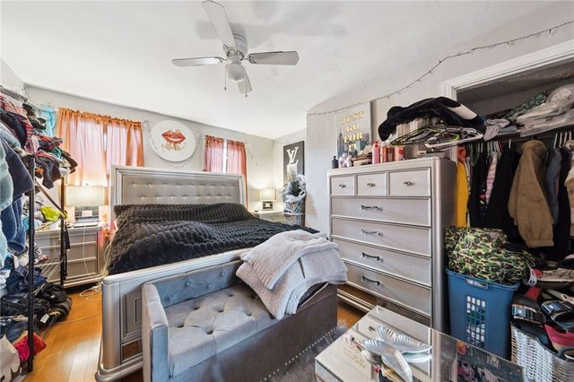 6 S 13th St, Jeannette, PA 15644