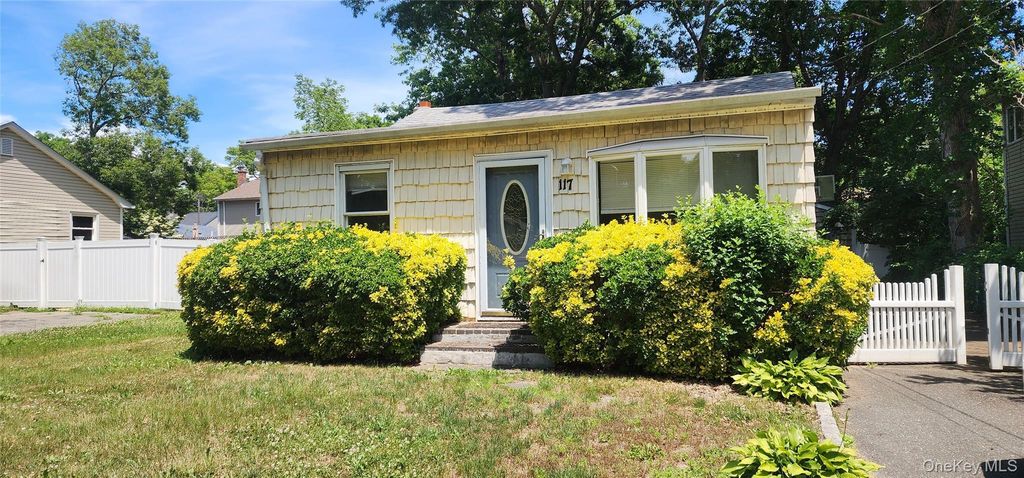117 Alder Drive, Mastic Beach, NY 11951