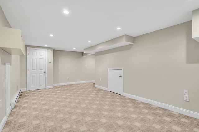 8 Barry Dr, Framingham, MA 01702
