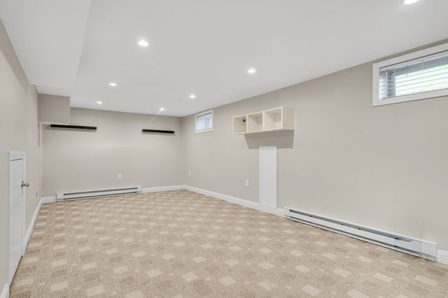 8 Barry Dr, Framingham, MA 01702