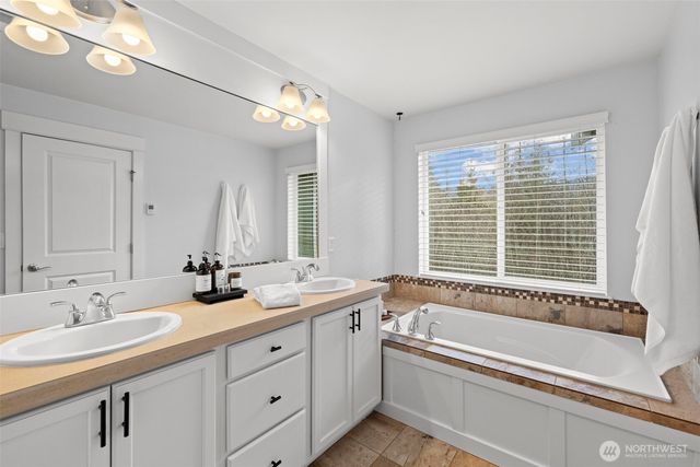 37523 SE Fury Street, Snoqualmie, WA 98065