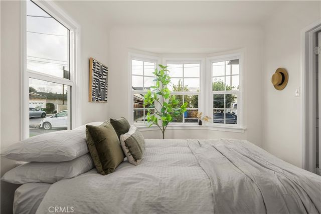 16124 S Hoover Street, Gardena, CA 90247