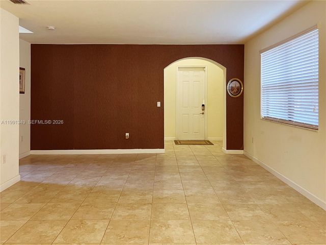 422 SE 34th Ter 422, Homestead, FL 33033
