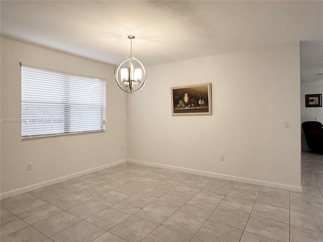 422 SE 34th Ter 422, Homestead, FL 33033