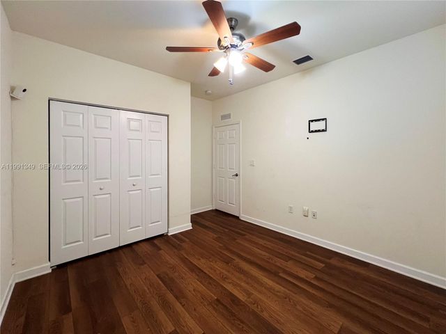 422 SE 34th Ter 422, Homestead, FL 33033