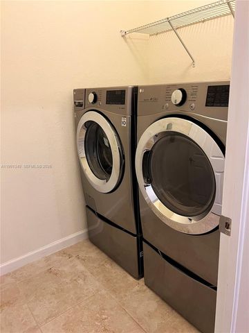 422 SE 34th Ter 422, Homestead, FL 33033