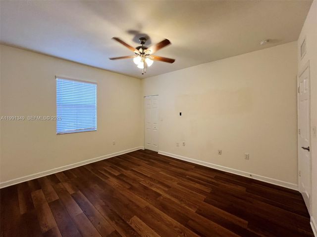 422 SE 34th Ter 422, Homestead, FL 33033