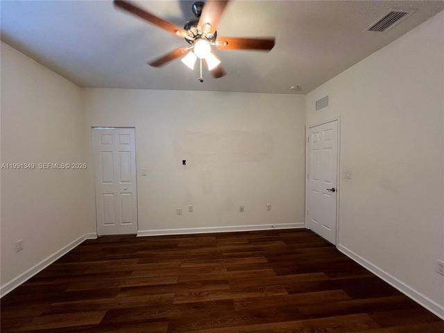 422 SE 34th Ter 422, Homestead, FL 33033