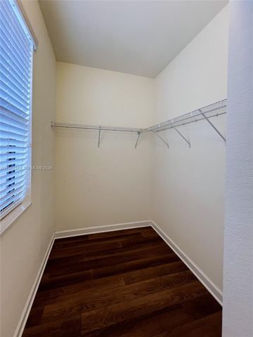 422 SE 34th Ter 422, Homestead, FL 33033
