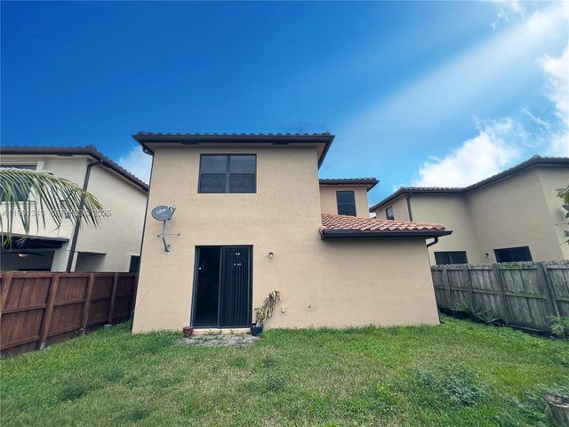 422 SE 34th Ter 422, Homestead, FL 33033