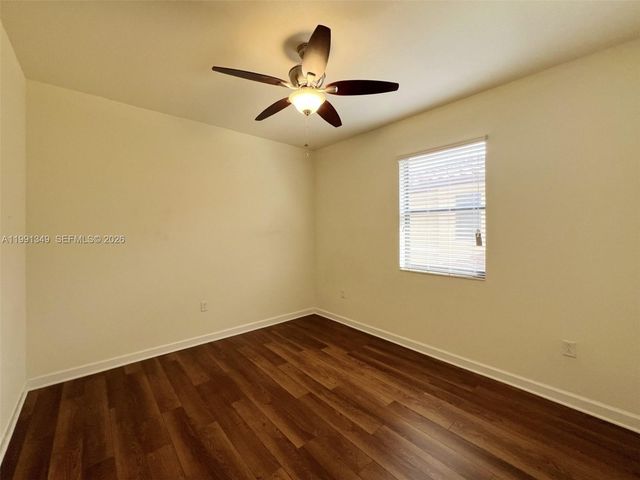 422 SE 34th Ter 422, Homestead, FL 33033