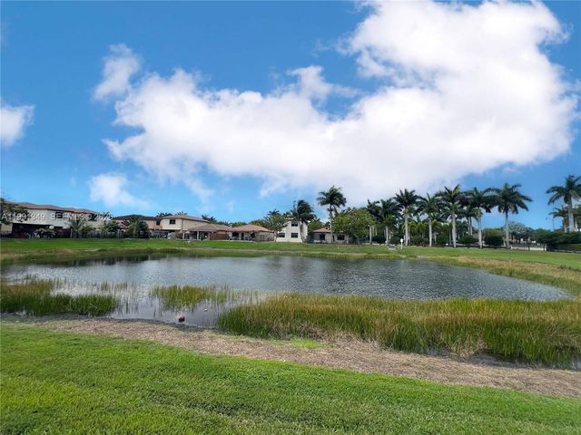 422 SE 34th Ter 422, Homestead, FL 33033