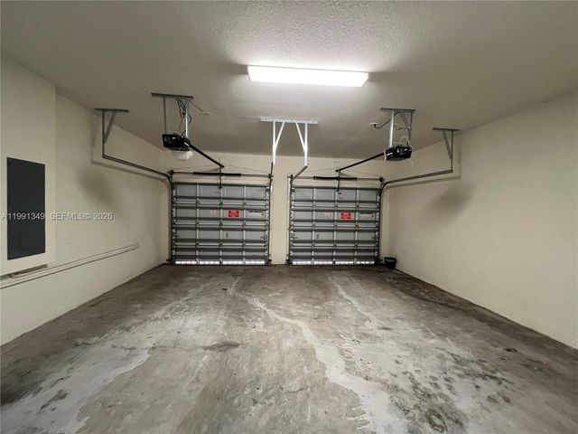 422 SE 34th Ter 422, Homestead, FL 33033